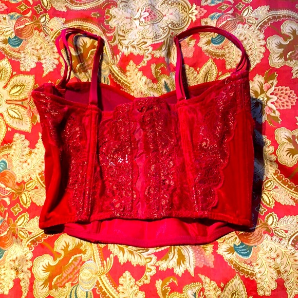 Bustier - Picture 2 of 3